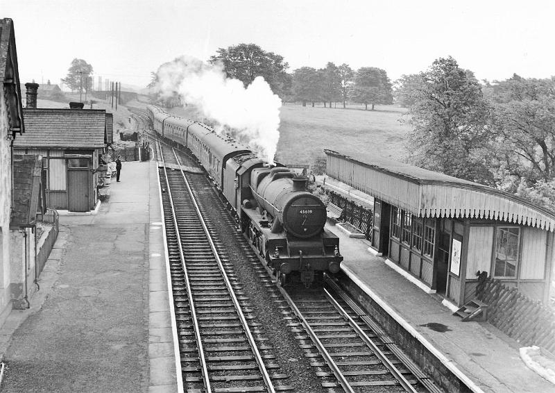 Loco 45639.jpg - Number 45639 "Raleigh"  - Jubilee 4-6-0 - Designed by William Stanier   Built Dec 1934 at  Crewe Works  for the LMS Railway. A total of 191 Jubilees were built between 1934 and 1936; they were designed for main line passenger service.On the formation of BR in 1948 it was shedded at Derby. Its last shed was Leeds HolBeck. Withdrawn from service on 30th Sep 1963 & cut up at Crewe Works by 20th Dec 1963.